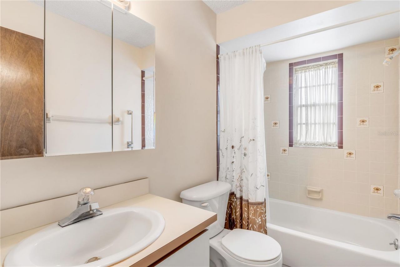 805 S Cooper Street, New Smyrna Beach, FL 32169 Photo