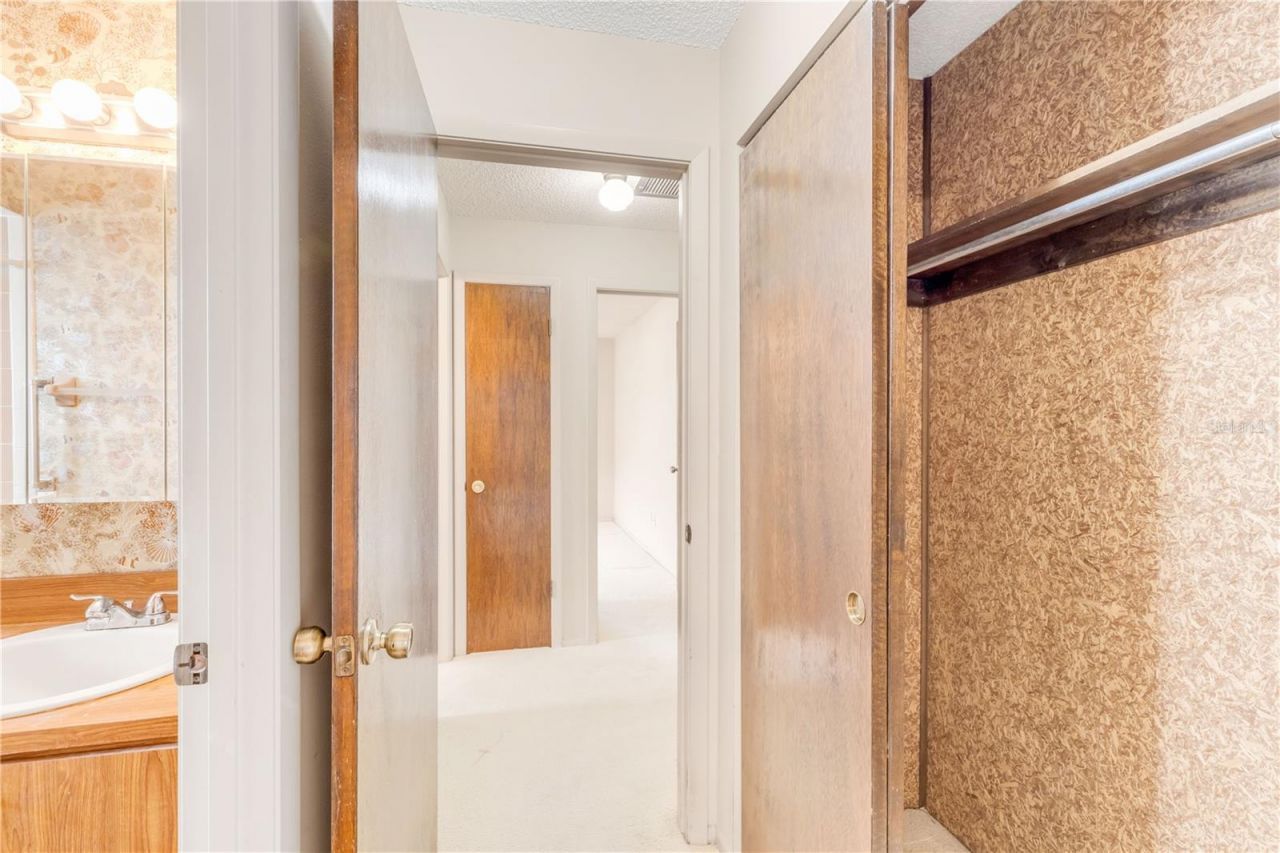 805 S Cooper Street, New Smyrna Beach, FL 32169 Photo