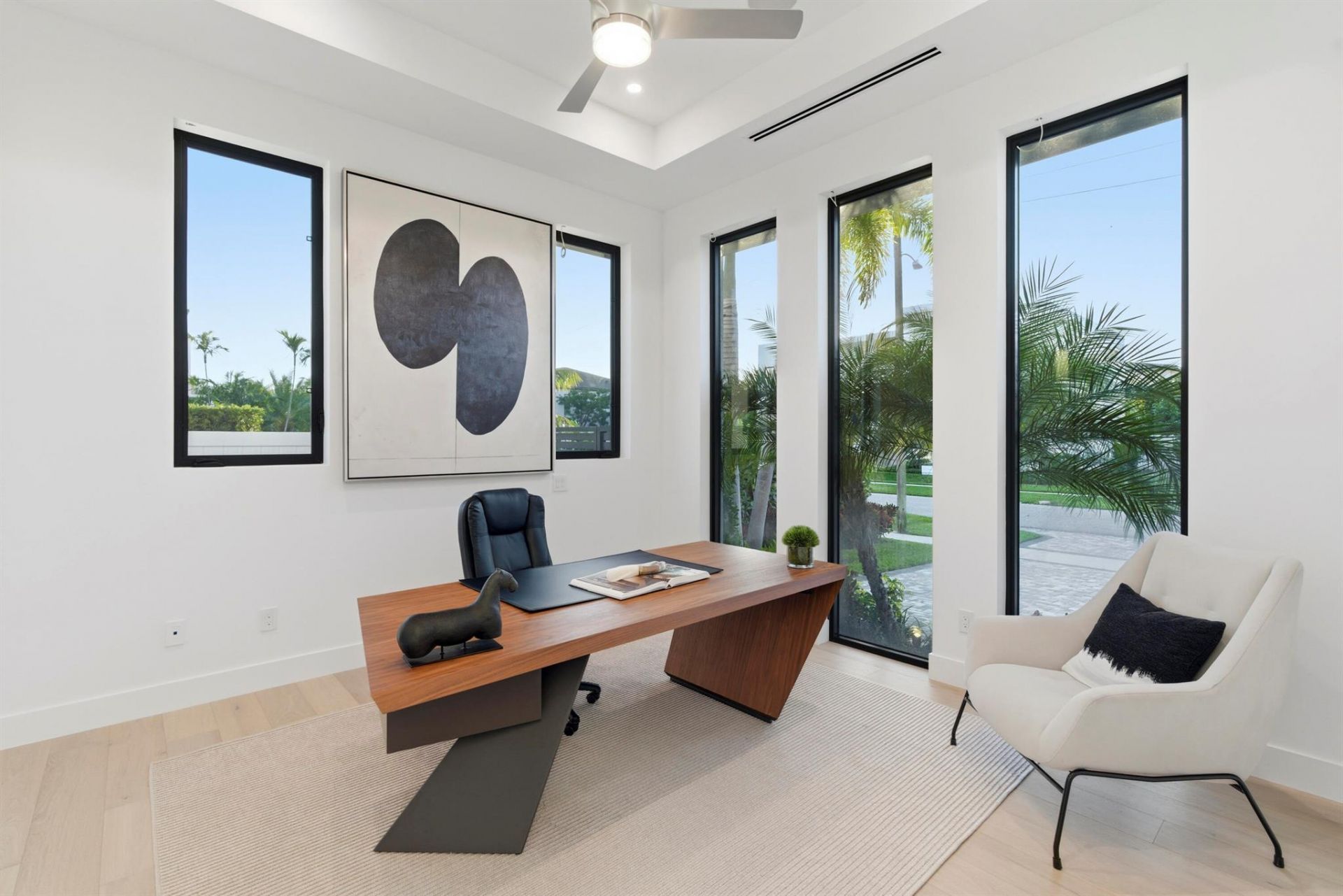 1050 NE 3rd Avenue, Boca Raton, FL 33432 Photo