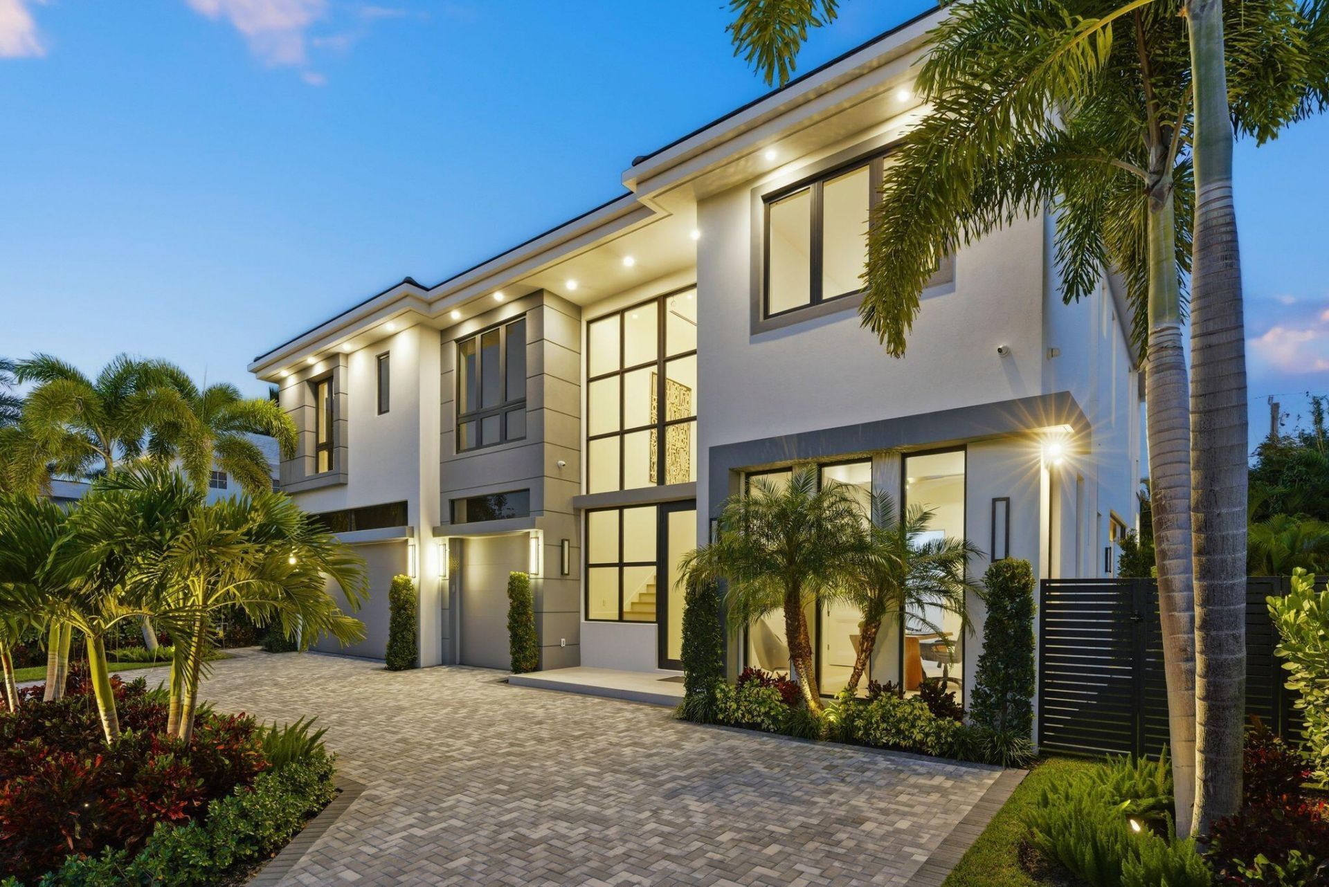 1050 NE 3rd Avenue, Boca Raton, FL 33432 Photo