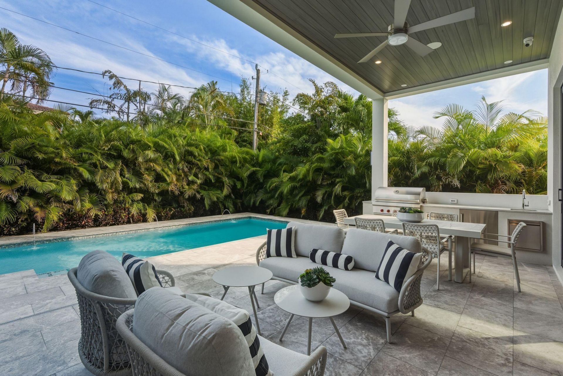 1050 NE 3rd Avenue, Boca Raton, FL 33432 Photo