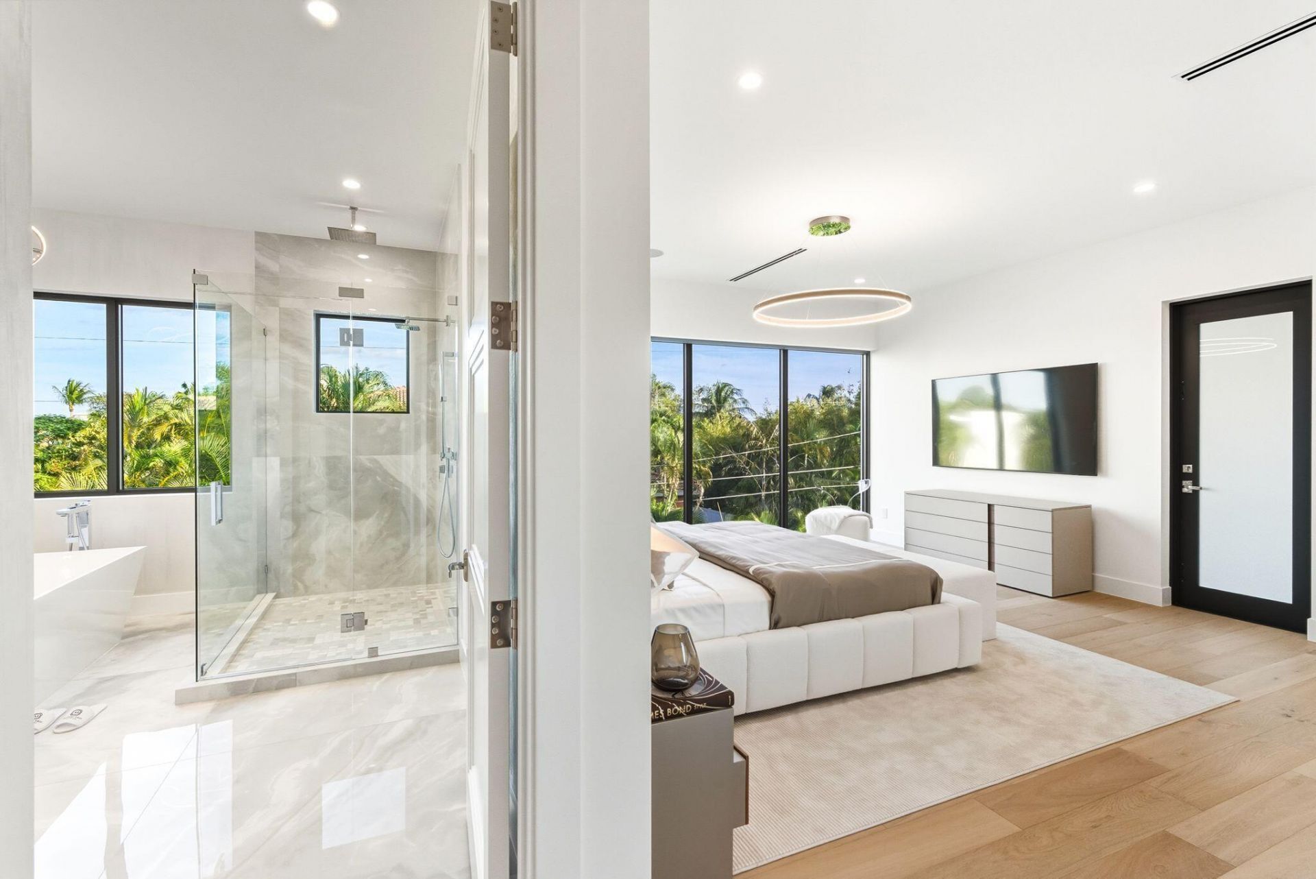 1050 NE 3rd Avenue, Boca Raton, FL 33432 Photo