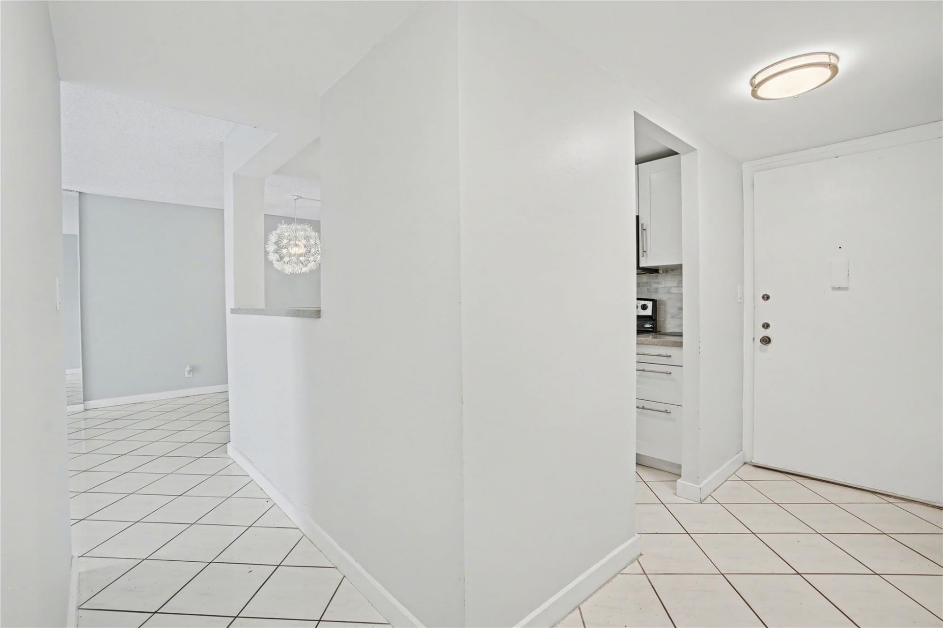 1009 N Ocean Boulevard, Unit 110, Pompano Beach, FL 33062 Photo