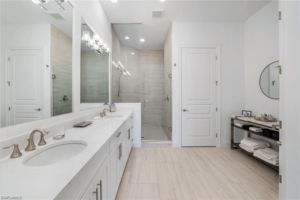 16374 Viansa Way, Unit 302, Naples, FL 34110 Photo