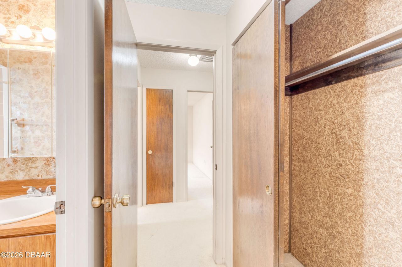 805 S Cooper Street, New Smyrna Beach, FL 32169 Photo