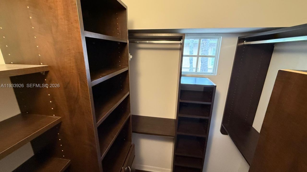 2961 NE 185th St, Unit 1613, Aventura, FL 33180 Photo