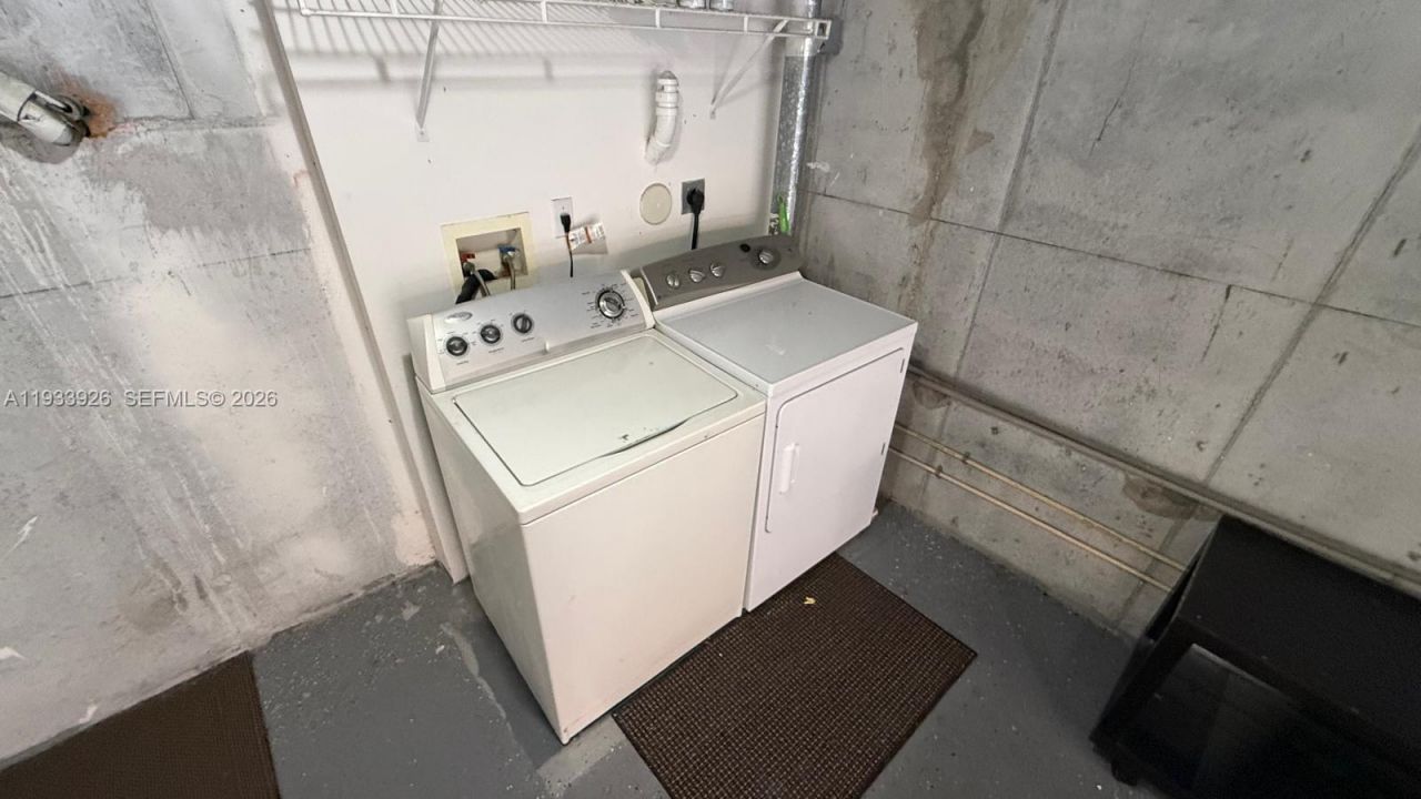 2961 NE 185th St, Unit 1613, Aventura, FL 33180 Photo