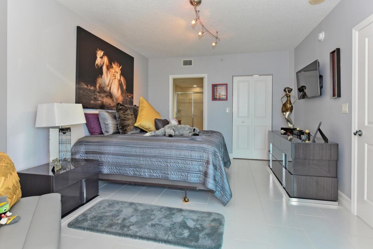 347 N New River Drive, Unit 2303, Fort Lauderdale, FL 33301 Photo