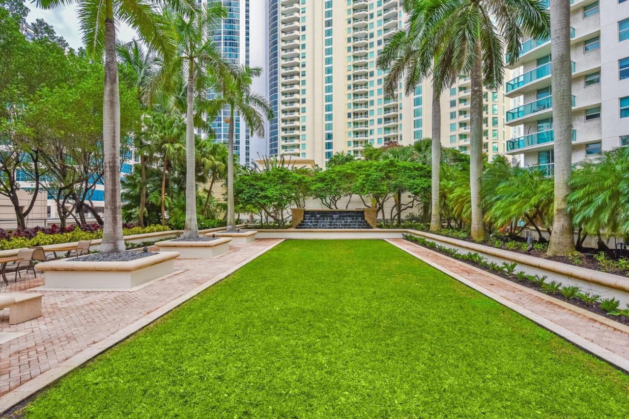 347 N New River Drive, Unit 2303, Fort Lauderdale, FL 33301 Photo