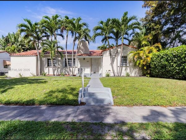 437 NE 107th St, Miami, FL 33161