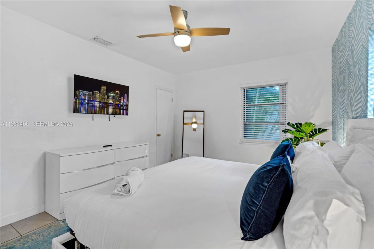 437 NE 107th St, Miami, FL 33161 Photo