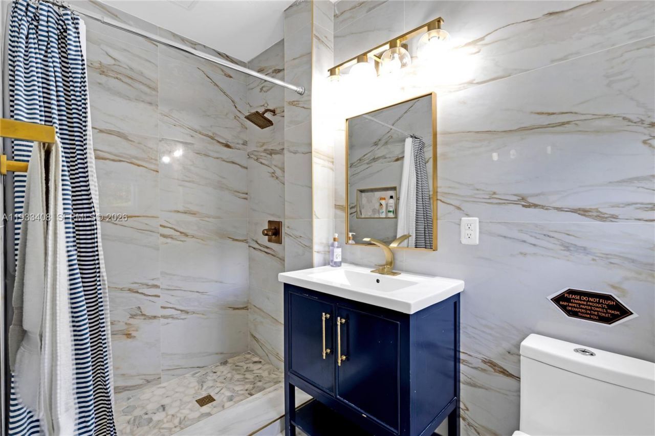 437 NE 107th St, Miami, FL 33161 Photo