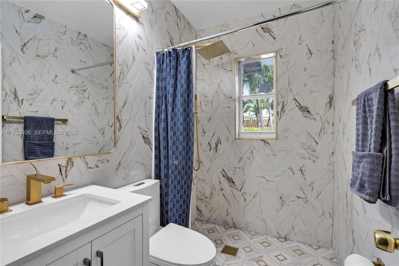 437 NE 107th St, Miami, FL 33161 Photo