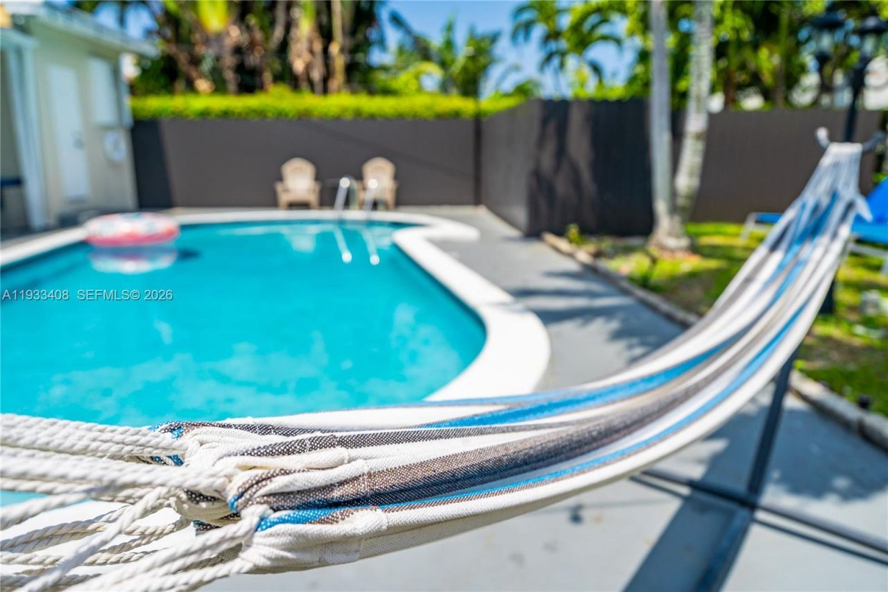 437 NE 107th St, Miami, FL 33161 Photo