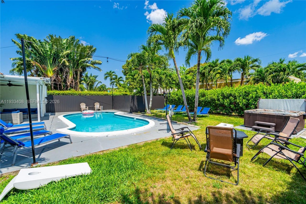 437 NE 107th St, Miami, FL 33161 Photo