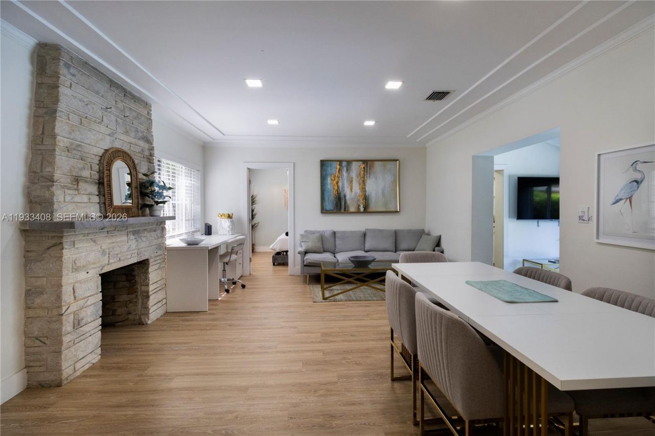 437 NE 107th St, Miami, FL 33161 Photo