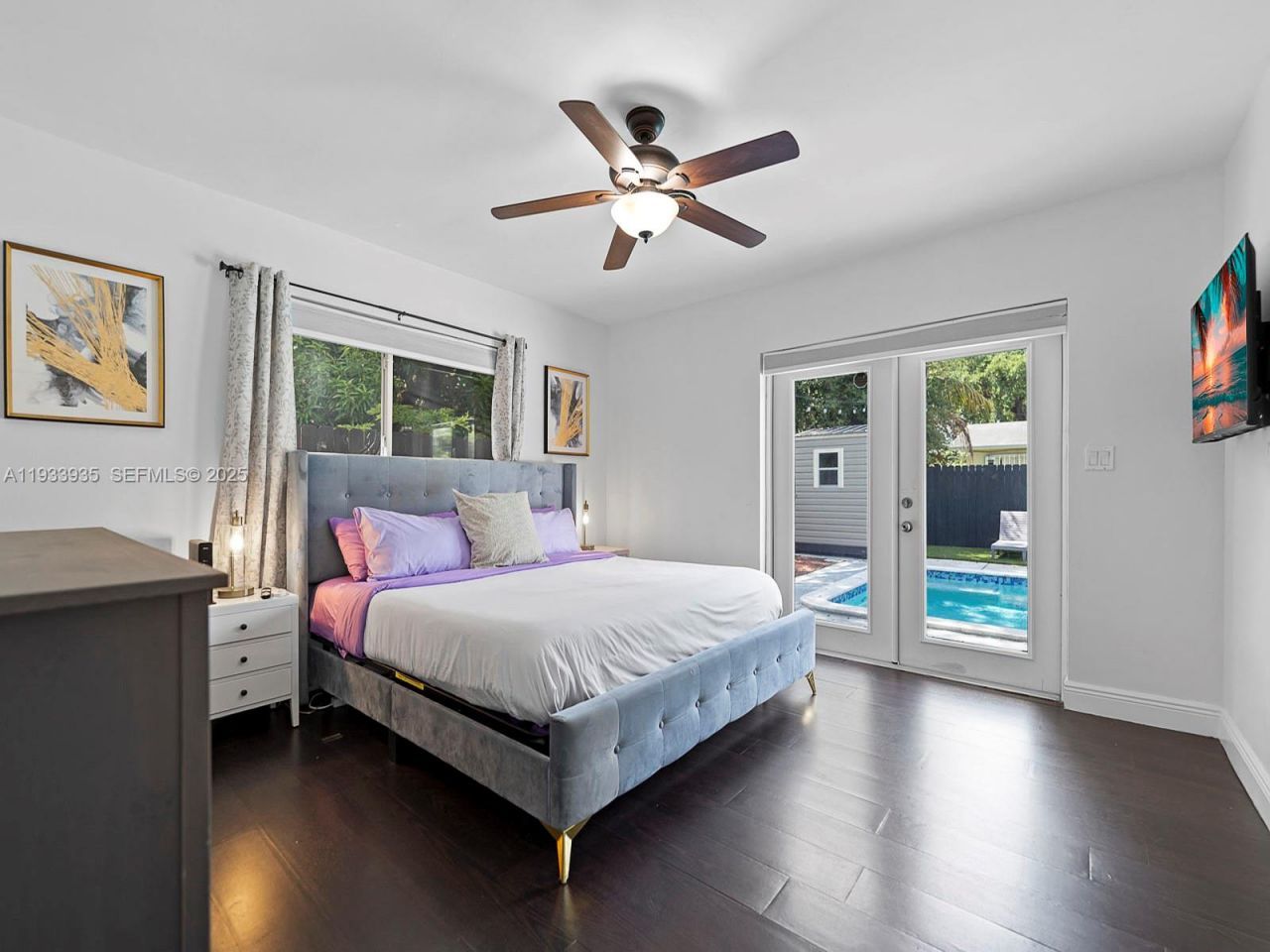 560 NE 161st St, Miami, FL 33162 Photo