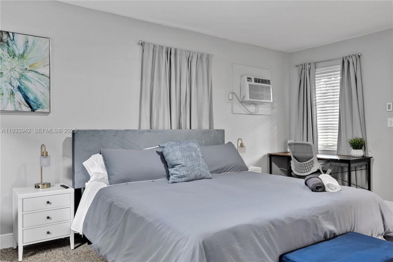 427 NE 107th St, Unit 2, Miami, FL 33161 Photo