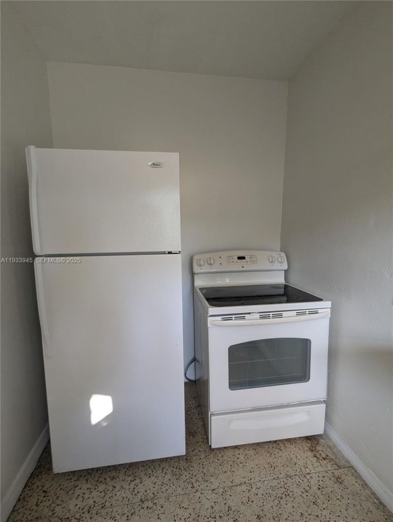 437 NE 107th St, Unit 2, Miami, FL 33161 Photo