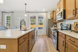 704 Bramble Way photo 4