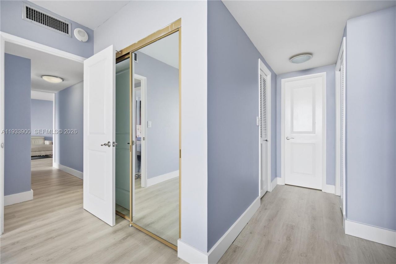 4200 Hillcrest Dr , Unit 802, Hollywood, FL 33021 Photo