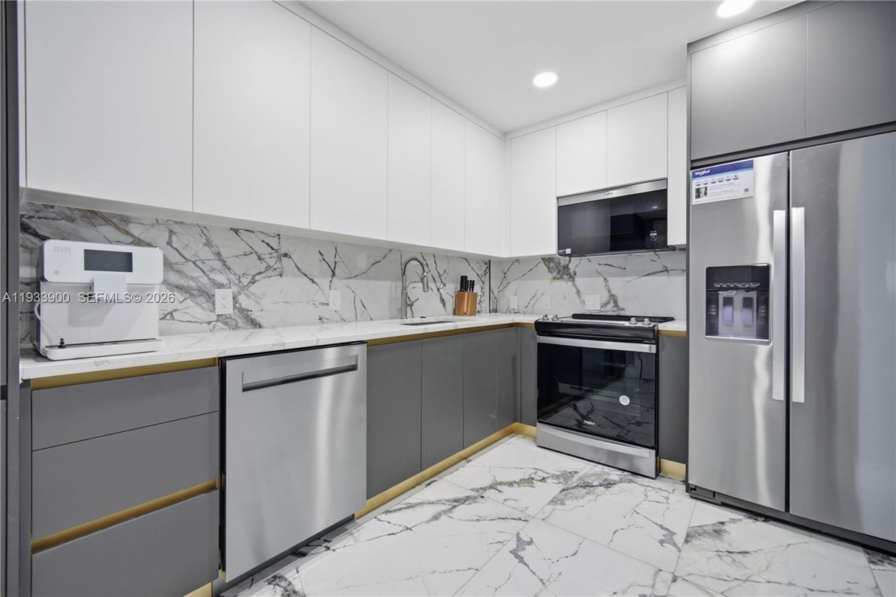 4200 Hillcrest Dr , Unit 802, Hollywood, FL 33021 Photo