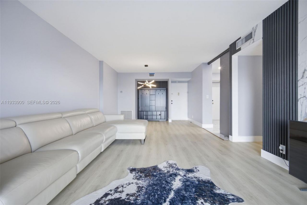 4200 Hillcrest Dr , Unit 802, Hollywood, FL 33021 Photo