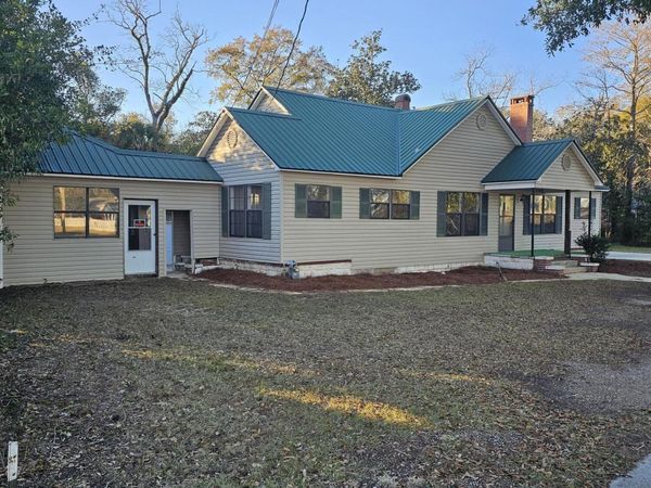 768 Main Street, Chipley, FL 32428