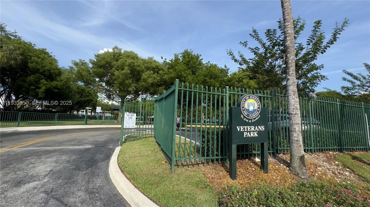 2851 NE 183rd St, Unit 1007E, Aventura, FL 33160 Photo