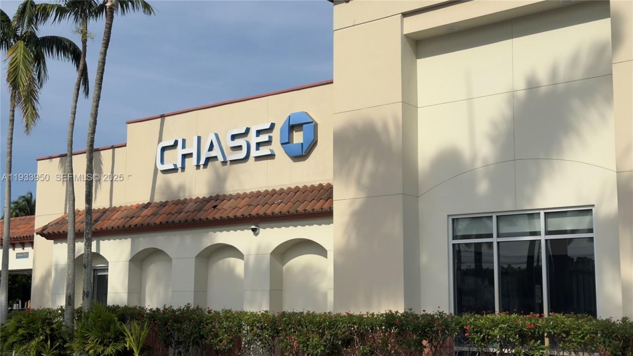 2851 NE 183rd St, Unit 1007E, Aventura, FL 33160 Photo