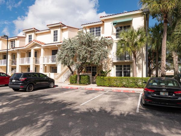1140 University Boulevard, Unit 10, Jupiter, FL 33458
