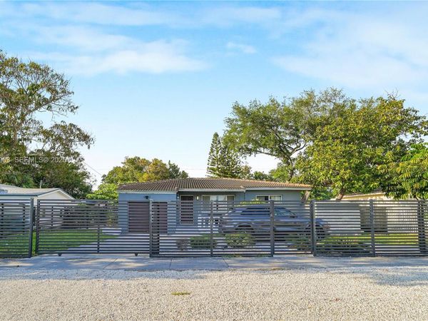 65 NW 116th St, Miami, FL 33168