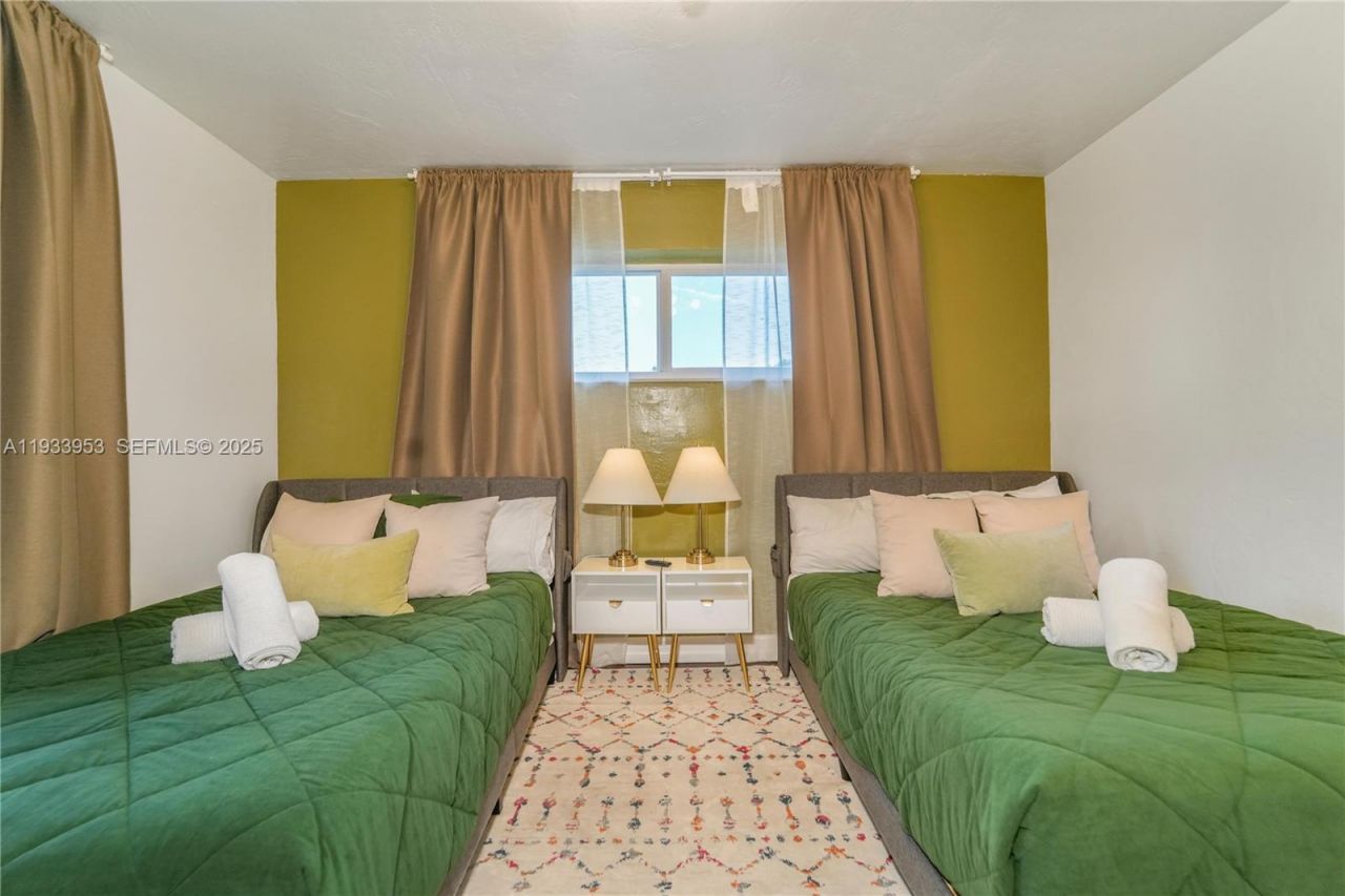 65 NW 116th St, Miami, FL 33168 Photo