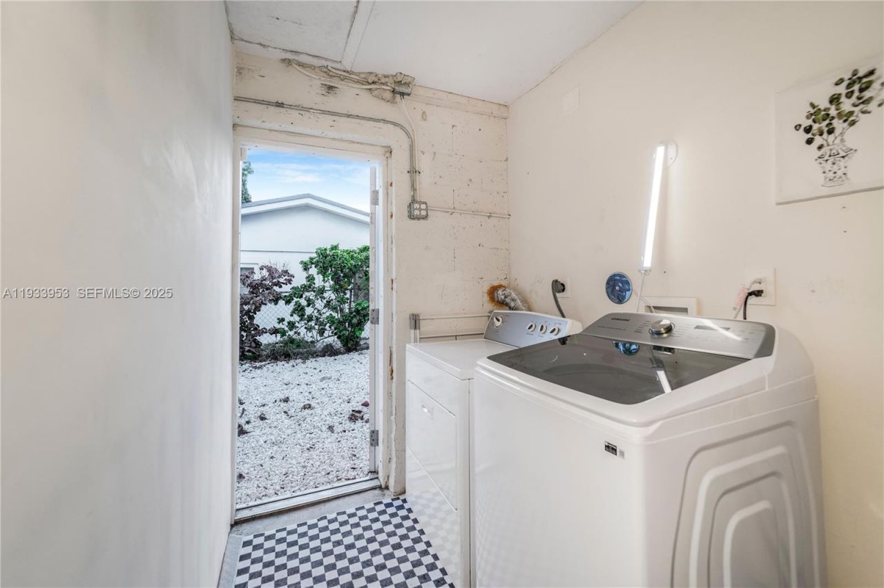 65 NW 116th St, Miami, FL 33168 Photo