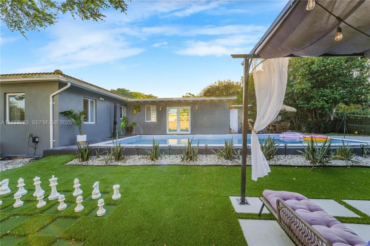 65 NW 116th St, Miami, FL 33168 Photo