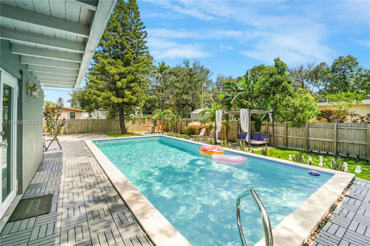 65 NW 116th St, Miami, FL 33168 Photo