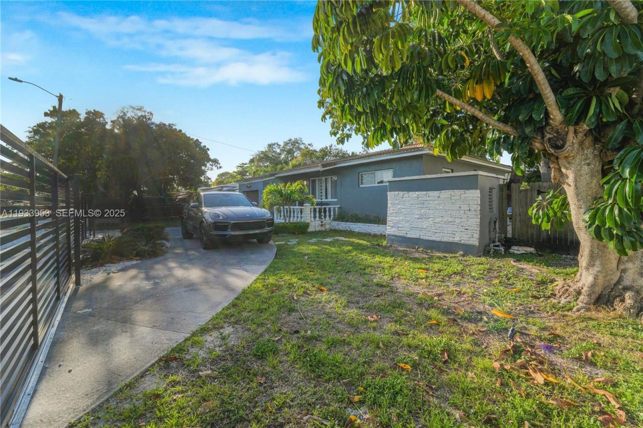 65 NW 116th St, Miami, FL 33168 Photo