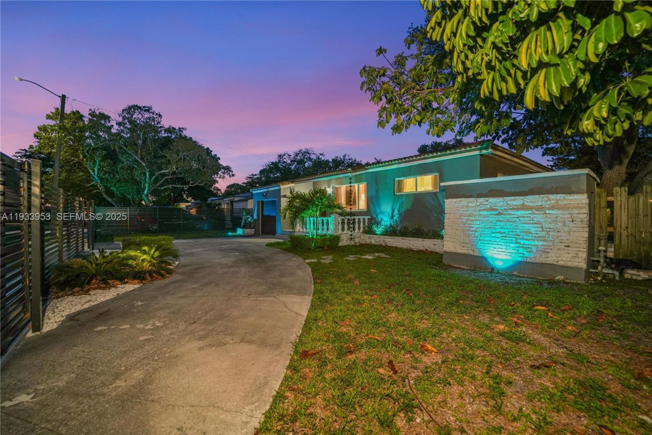 65 NW 116th St, Miami, FL 33168 Photo