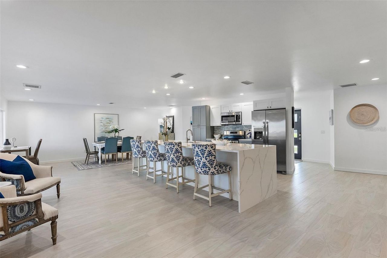 1984 Kansas Avenue Ne, Saint Petersburg, FL 33703 Photo