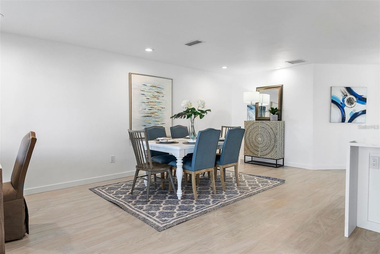 1984 Kansas Avenue Ne, Saint Petersburg, FL 33703 Photo