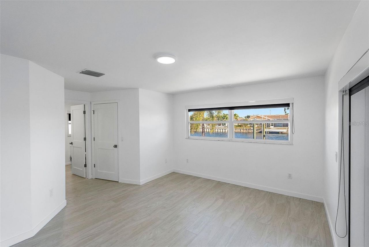 1984 Kansas Avenue Ne, Saint Petersburg, FL 33703 Photo