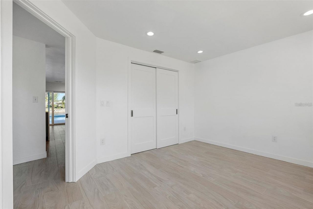 1984 Kansas Avenue Ne, Saint Petersburg, FL 33703 Photo