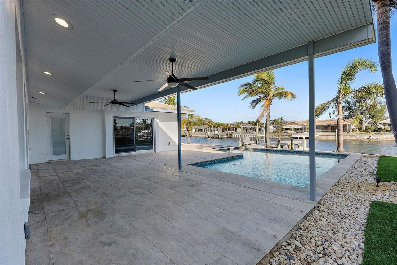 1984 Kansas Avenue Ne, Saint Petersburg, FL 33703 Photo