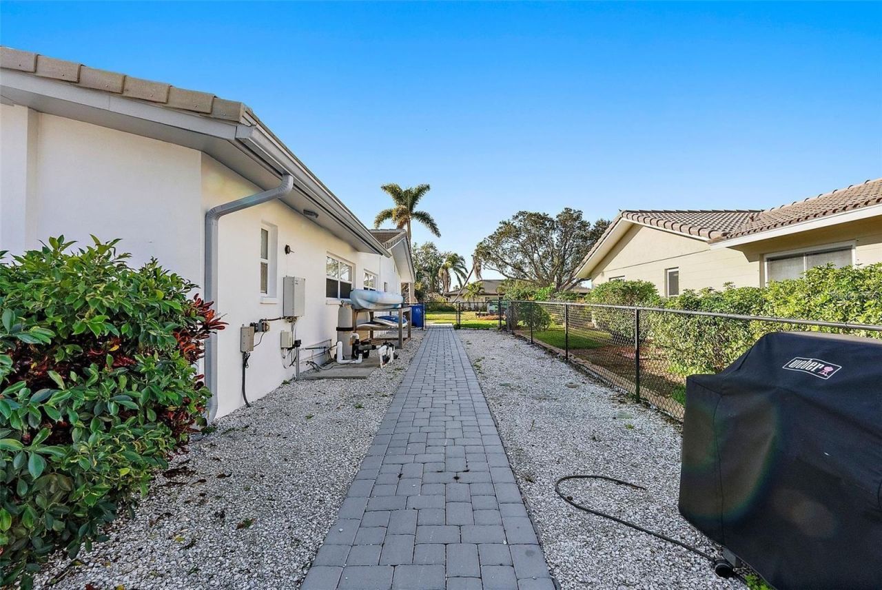 1984 Kansas Avenue Ne, Saint Petersburg, FL 33703 Photo