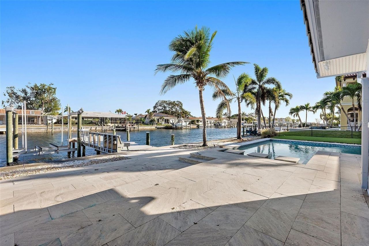 1984 Kansas Avenue Ne, Saint Petersburg, FL 33703 Photo