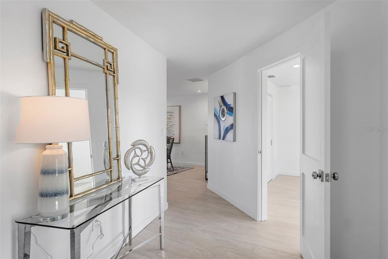 1984 Kansas Avenue Ne, Saint Petersburg, FL 33703 Photo