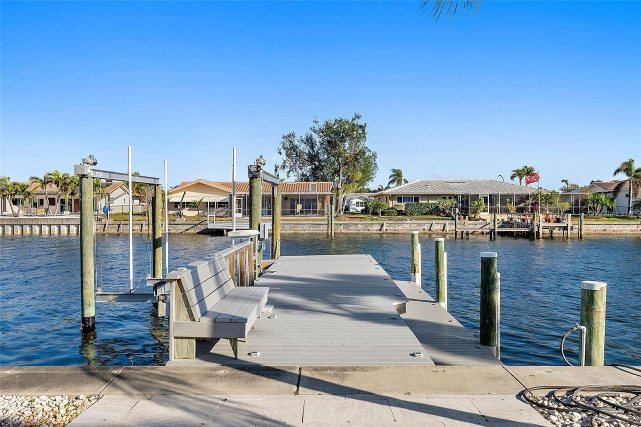 1984 Kansas Avenue Ne, Saint Petersburg, FL 33703 Photo