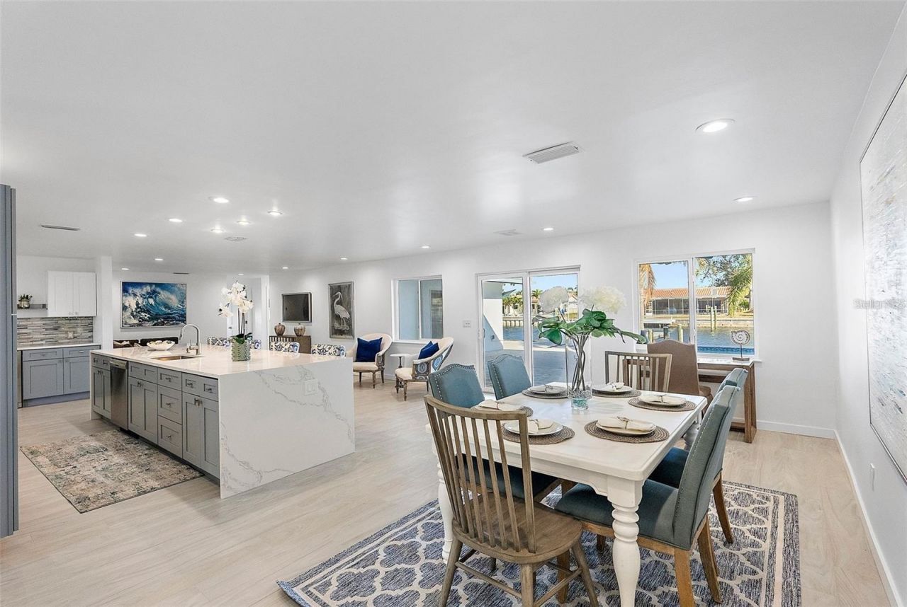 1984 Kansas Avenue Ne, Saint Petersburg, FL 33703 Photo