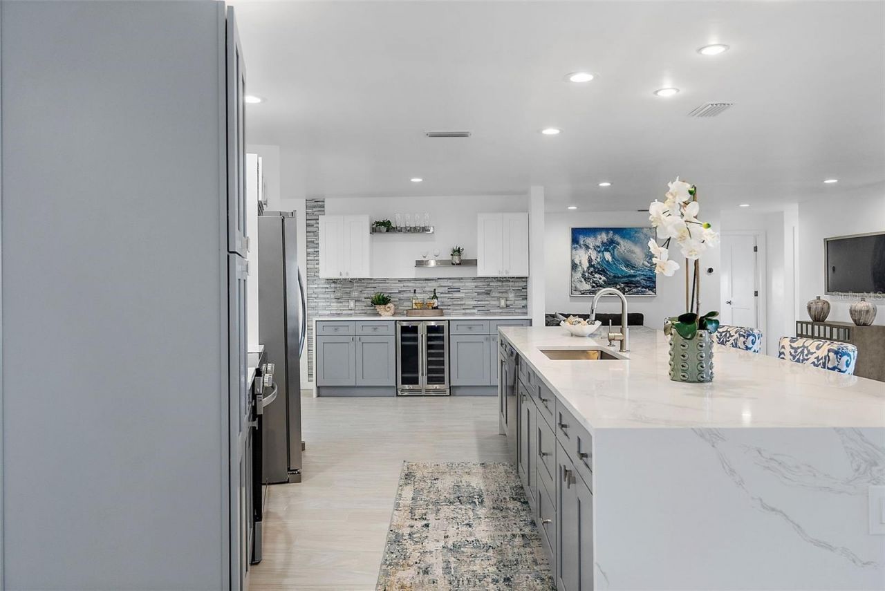 1984 Kansas Avenue Ne, Saint Petersburg, FL 33703 Photo