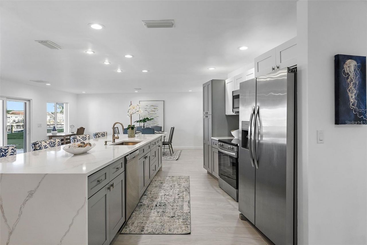 1984 Kansas Avenue Ne, Saint Petersburg, FL 33703 Photo